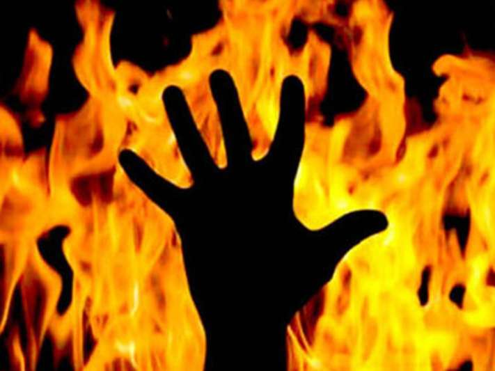 Woman immolates herself, family alleges murder by in-laws