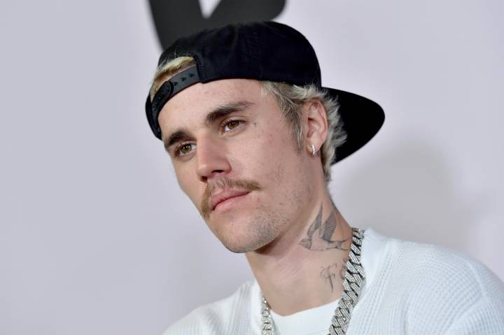 Justin Bieber donates $100K to fan's mental health charity