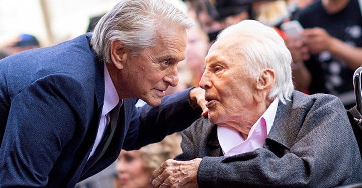 Kirk Douglas (R) with son Michael Douglas