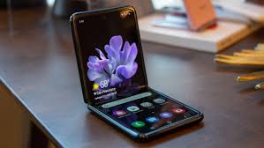 Samsung Galaxy Z Flip worth Rs. 1.10 lakh sold out in India within minutes