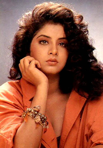 Divya Bharti birth anniversary; strange things happened on sets after Sridevi replaced Divya Bharti for a film