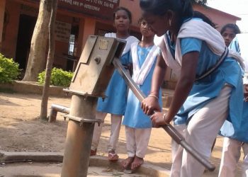 Water woes hit students of Sarakishorepal School