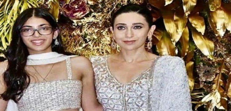 Karisma Kapoor with daughter Samaira