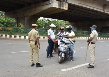 Police personnel enforcing the lockdown in Bhubaneswar, Monday