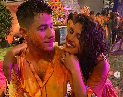 Nick Jonas joins Priyanka in India for his 1st Holi; see pic