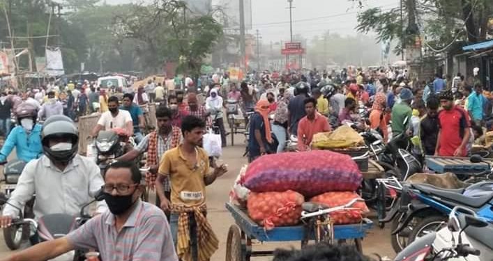 Panic buying witnessed amidst lockdown in Bhadrak