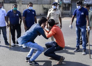 Lockdown violaters being punished in Surat