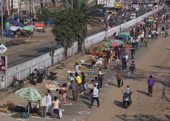 Greengrocers of Chhatrabazar in Cuttack relocated to the main road at Badambadi