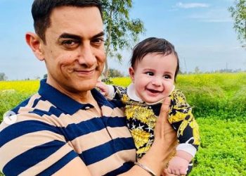 Aamir cuddles Gippy Grewal's son, pic goes viral