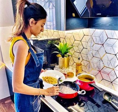 Erica Fernandes finds cooking therapeutic