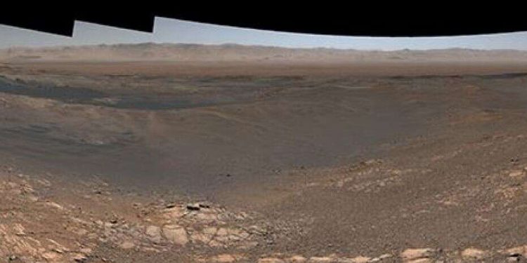 NASA Curiosity rover snaps stunning panorama of Mars surface