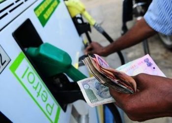 Petrol now costs Rs 70.14 per litre in Delhi, Rs 75.84 per litre in Mumbai, Rs 72.83 a litre in Kolkata and Rs 72.86 per litre in Chennai after the price cut.