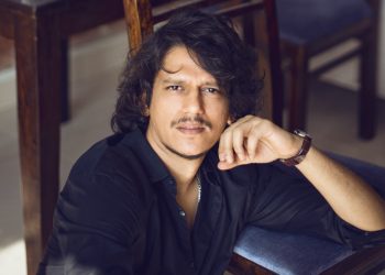 Lockdown confession: Vijay Varma hasn't worn pants in four days!