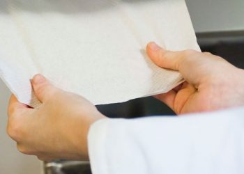 Study says paper towels more effective than hand dryers at removing viruses