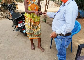 Old-age pension reaches beneficiaries’ doorsteps in Nabarangpur