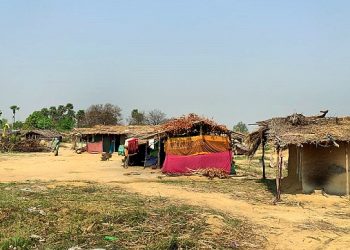 Nomad families in Angul district refuse food on offer, want markets open