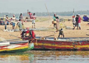 fishermen, lockdown, Aadhaar cards