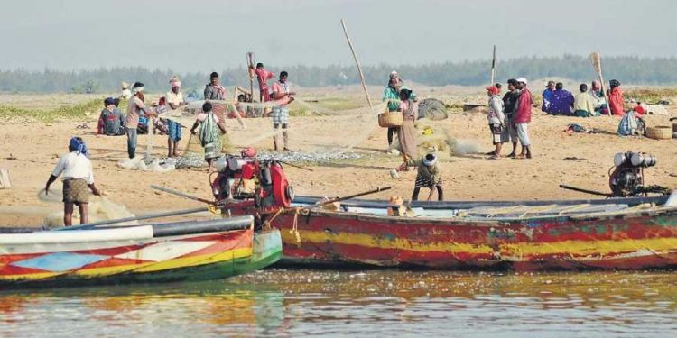 fishermen, lockdown, Aadhaar cards