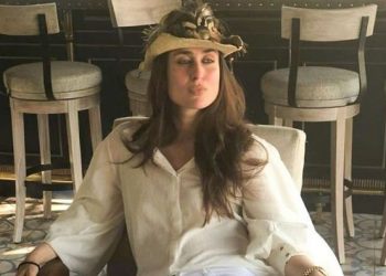 Kareena Kapoor Khan aces 'work from home' with a pout