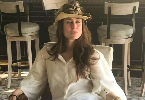 Kareena Kapoor Khan aces 'work from home' with a pout