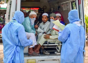 Suspected coronavirus patients being taken in an ambulance in Hyderabad to quarantine facilities