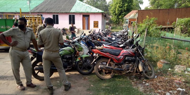 More than 100 two-wheelers seized in Bhadrak for lockdown norm violation