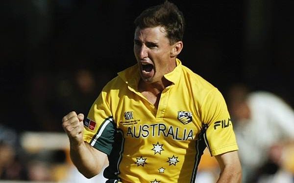 PORT ELIZABETH- MARCH 18:  Brad Hogg of Australia celebrates taking the wicket of Russel Arnold of Sri Lanka during the ICC Cricket World Cup semi final match between Sri Lanka and Australia held on March 18, 2003 at St George's Park in Port Elizabeth, South Africa. Australia won the match by 48 runs. (Photo by Hamish Blair/Getty Images)