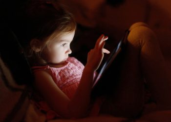 Screen time before bed is bad for kids