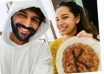 Kartik Aaryan bakes birthday cake for sister amid lockdown