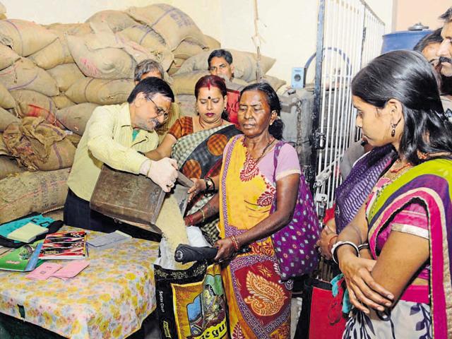 Odisha govt to provide PDS ration from today