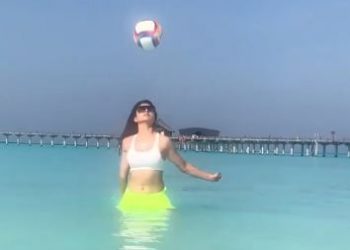 COVID-19: Urvashi Rautela playing volleyball on the beach; watch video