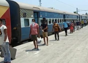 1,200 migrants who were stuck in Kerala reach Odisha