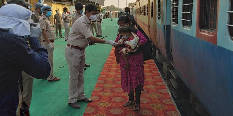 500 Kerala returnee migrant workers reach Ganjam
