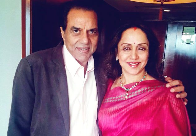 Actress Hema Malini thanks fans on wedding anniversary with Dharmendra wishes