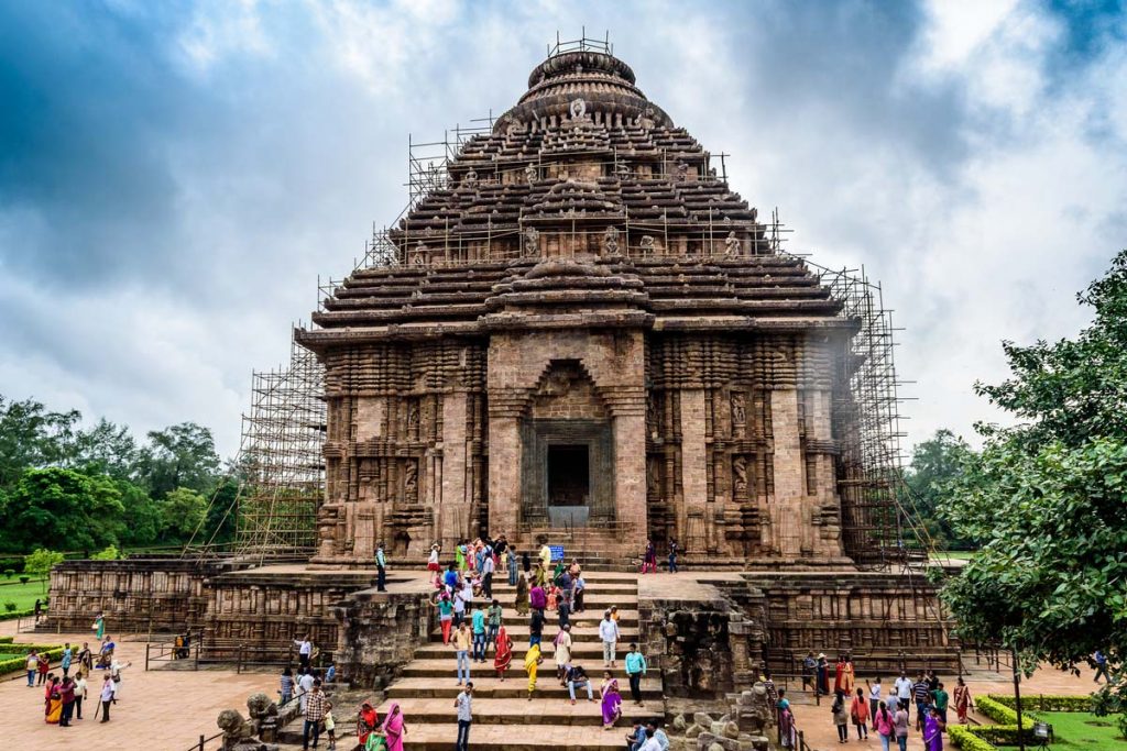 Matric pass must for photographers at Konark: Orissa High Court