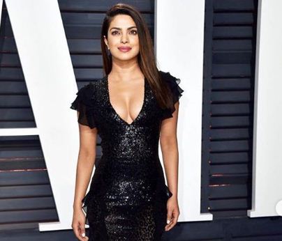 Priyanka Chopra's new pic packed with sunshine, cuddles; see pic