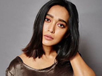 'Four More Shots Please!' actress Sayani Gupta's prepares 'gajar ka halwa'