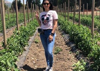 'Baby doll' actress Sunny Leone goes to the farm; see pics