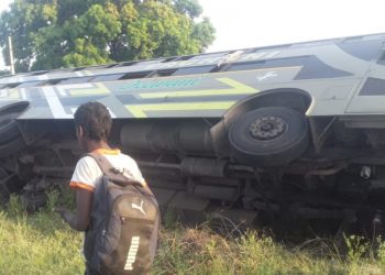 Two dead, 10 injured in road mishaps involving returning migrant workers