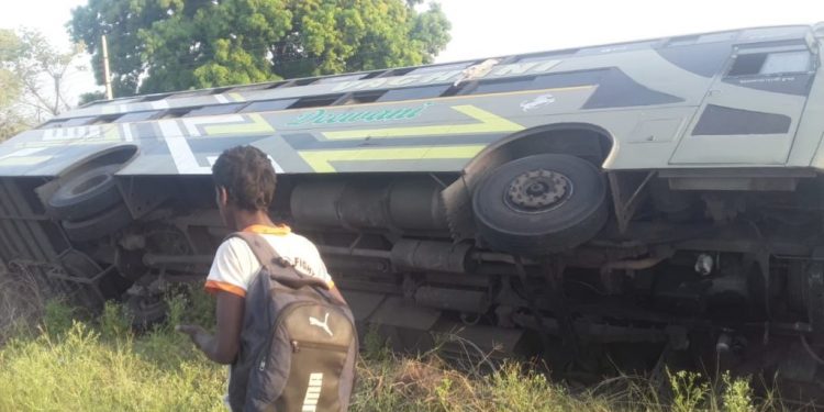 Two dead, 10 injured in road mishaps involving returning migrant workers