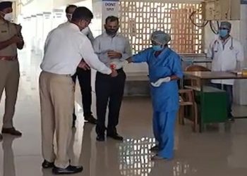 VK Pandian visits COVID-19 hospitals in Rayagada, Ganjam and Gajapati districts