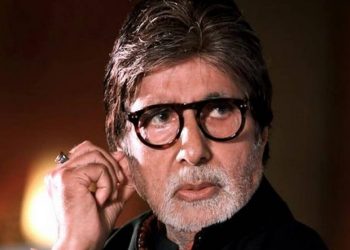 When Diwali bomb exploded in Big B 's hand