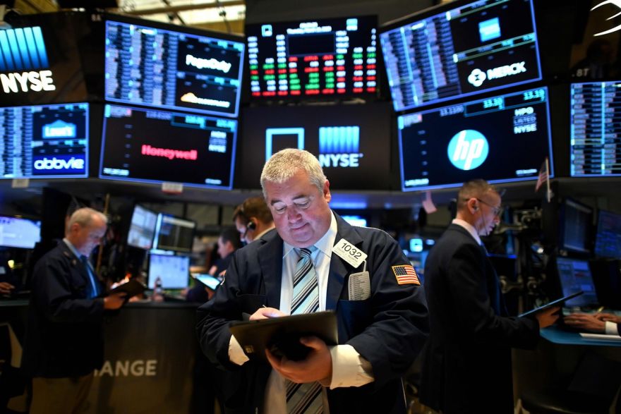 US stocks end higher as tech shares lead