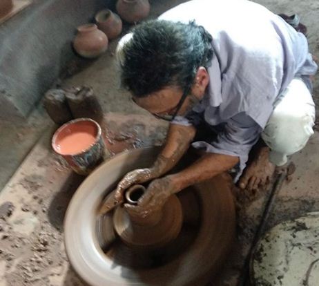 Actor Jackie Shroff turns a potter; shares pic