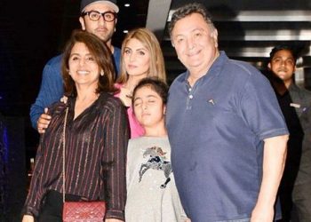 Neetu Singh posts 'complete' family pic with Rishi Kapoor, Ranbir, Riddhima; see pic