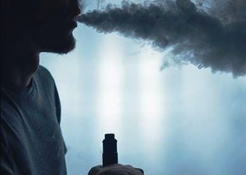 Vaping puts healthy people on brink of oral disease