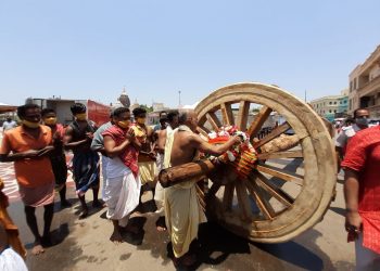 ‘Chakadera’ ritual performed at Puri Ratha Khala