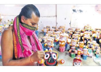 Dhenkanal painter grateful for being in service of Gods