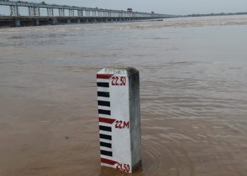 Mahanadi floodwaters to reach Mundali barrage in Cuttack Saturday