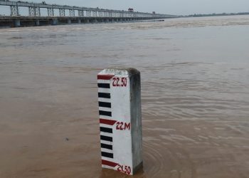 Mahanadi floodwaters to reach Mundali barrage in Cuttack Saturday